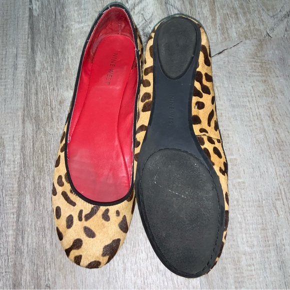 (Bin 31) Nine West, cheetah print flat w/ red lining, Size 8.5 - Picture 2 of 3
